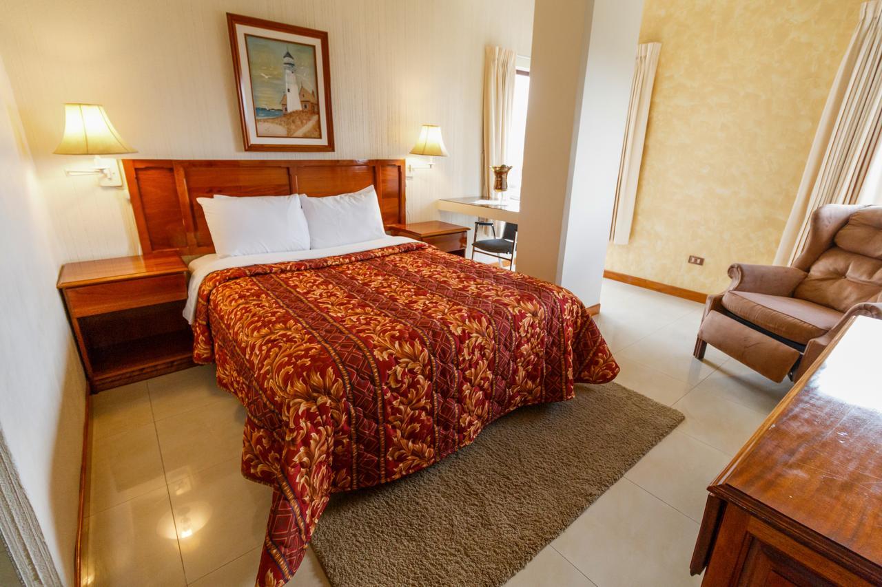 Hotel Anna Inn Olintepeque Ngoại thất bức ảnh