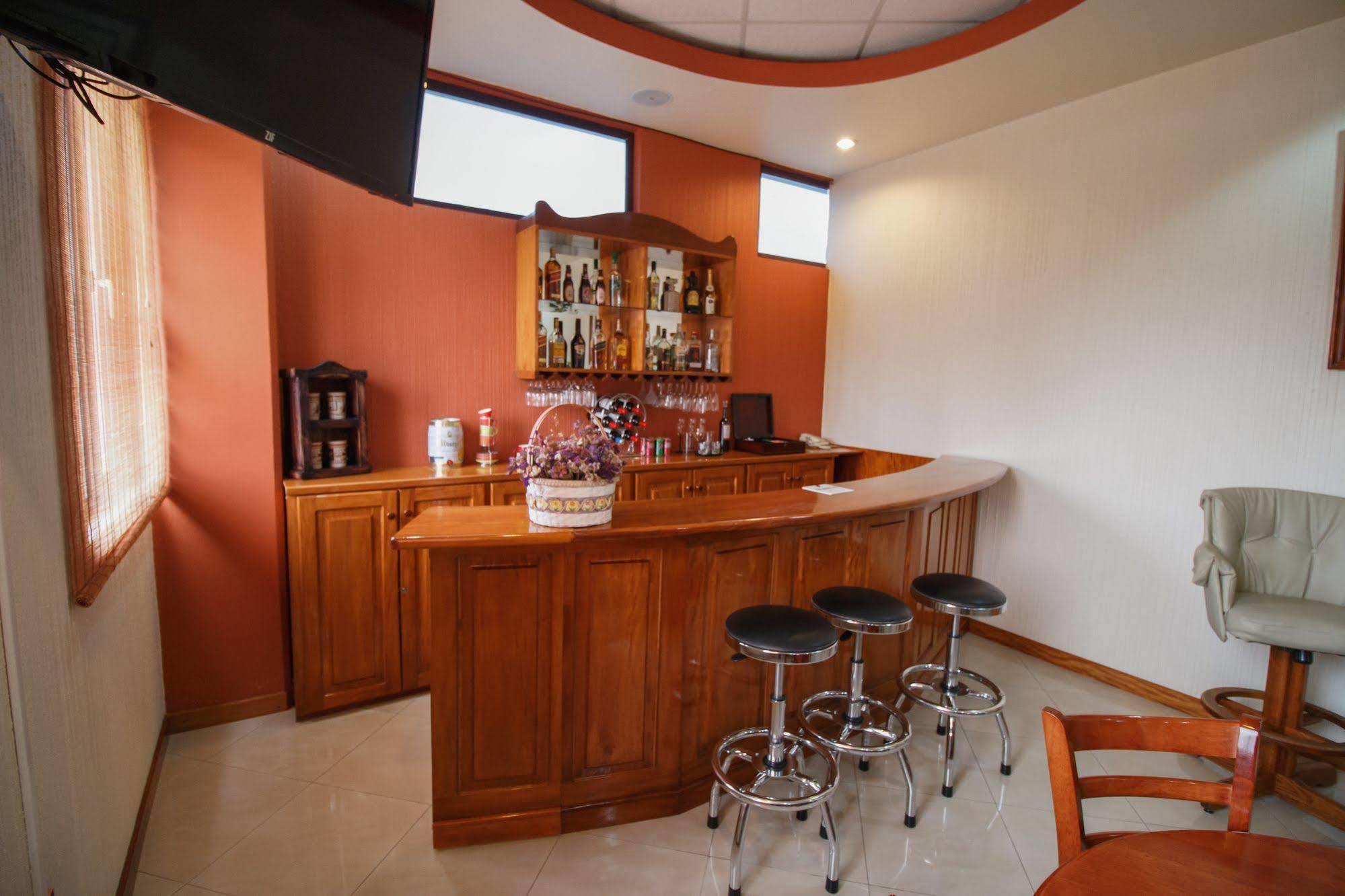 Hotel Anna Inn Olintepeque Ngoại thất bức ảnh