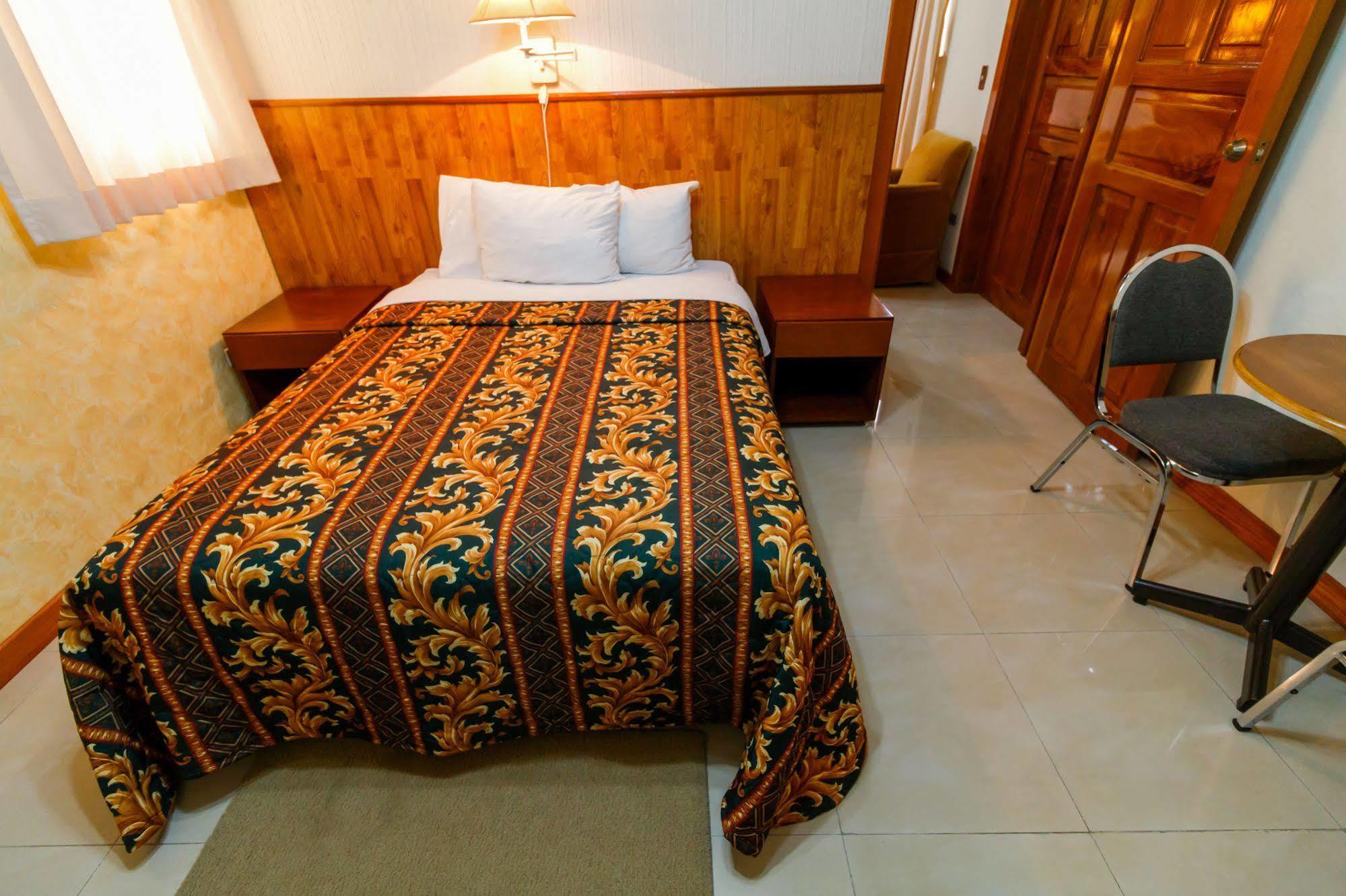 Hotel Anna Inn Olintepeque Ngoại thất bức ảnh